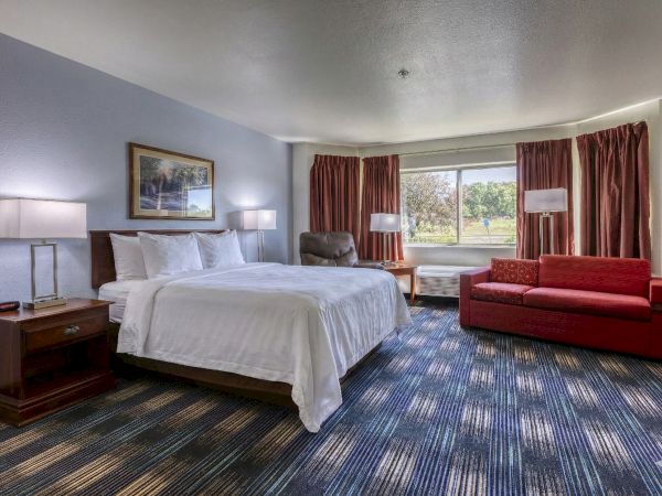 All Towne Suites, St. Robert, Missouri