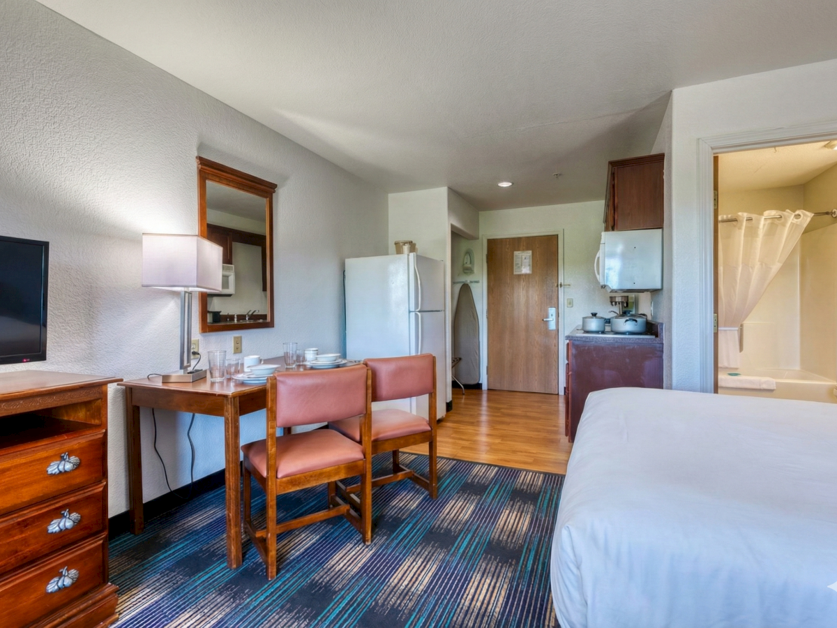 All Towne Suites, St. Robert, Missouri